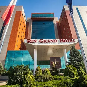 rezervați aici