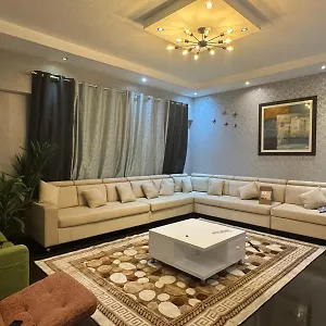 Sadaf 8 Jbr Luxury Master Bedroom Near Tram Guest house Dubai